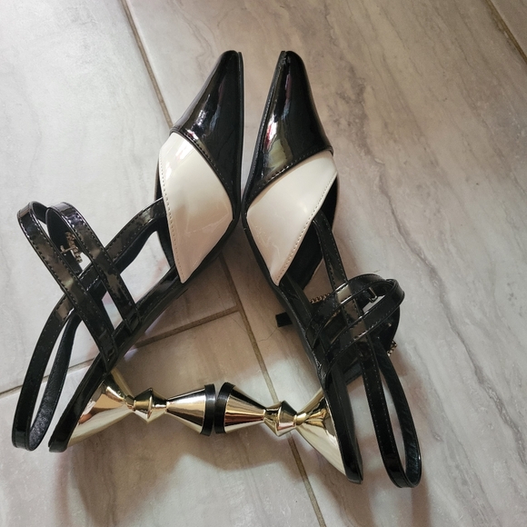 Kaigelin Elegant High Heels Women Contrast Color Pointy Toes Shoes SZ 11 - Picture 11 of 16